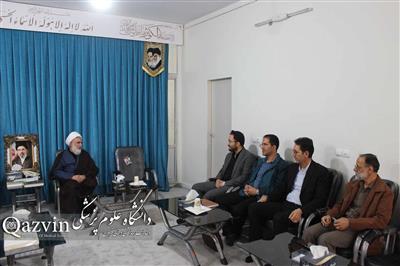 نخستین دیدار مسئولان حوزه سلامت بویین‌زهرا با امام جمعه جدید شهرستان